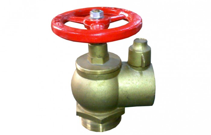 GM 63mm Right Angle Hydrant Valve Type 75mm MBSP Inlet x 63mm FI with PVC Cap and MS Chain with CI Wheel